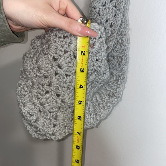 🪿Handmade grey scarf! - Picture 4 of 4